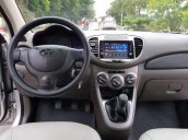 Chính chủ bán Hyundai i10 2012, màu bạc, xe nhập