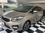 Bán Kia Rondo GAT 2017, màu vàng cát số tự động