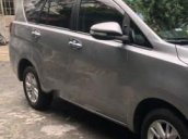 Bán lại xe Toyota Innova sản xuất 2017, màu bạc  