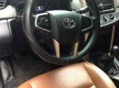 Bán lại xe Toyota Innova sản xuất 2017, màu bạc  