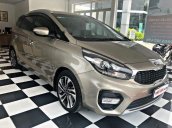 Bán Kia Rondo GAT 2017, màu vàng cát số tự động