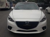 Cần bán gấp Mazda 3 1.5 AT năm sản xuất 2016, màu trắng 