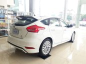 Bán Ford Focus Trend năm sản xuất 2018, màu trắng giá tốt