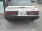 Cần bán gấp Nissan Bluebird đời 1984, màu trắng