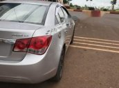 Bán xe Chevrolet Cruze đời 2011, màu bạc xe gia đình, giá 310tr