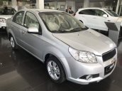 Bán xe Chevrolet Aveo 1.4 LT 2018, màu bạc, xe mới 100%