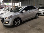 Bán Hyundai i 30 màu bạc, số tự động, nhập Ấn Độ 2013 mẫu mới, biển Sài Gòn, lăn bánh 39000km