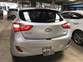 Bán Hyundai i 30 màu bạc, số tự động, nhập Ấn Độ 2013 mẫu mới, biển Sài Gòn, lăn bánh 39000km