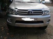 Bán xe cũ Toyota Fortuner G đời 2009, màu bạc, giá 622tr
