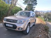 Cần bán xe Ford Everest 2014, màu bạc chính chủ, giá tốt