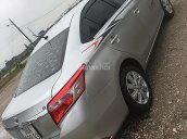 Chính chủ bán Toyota Vios đời 2015, màu bạc