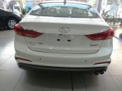 Cần bán xe Hyundai Elantra 2018, màu trắng, đủ màu