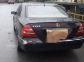 Bán Mercedes E200 năm sản xuất 2005, màu đen còn mới