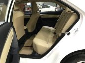 Cần bán Toyota Corolla Altis năm sản xuất 2018, màu trắng