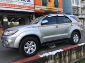 Bán Toyota Fortuner năm sản xuất 2010, màu bạc 