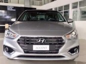 Bán ô tô Hyundai Accent MT Base năm sản xuất 2018, màu bạc, giao xe ngay