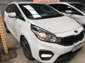 Bán Kia Rondo 2.0MT, máy xăng màu trắng sản xuất T4/2018 biển tỉnh mẫu mới