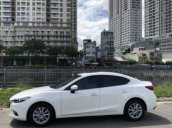 Cần bán gấp Mazda 3 sản xuất 2017, màu trắng