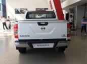 Bán Nissan Navara 2.5 AT đời 2018, màu trắng, giá 650tr