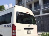 Cần bán Toyota Hiace sản xuất năm 2015, màu trắng, nhập khẩu còn mới