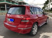 Cần bán xe Mercedes GLK300 2010, màu đỏ