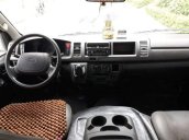 Bán ô tô Toyota Hiace sản xuất năm 2005, màu bạc, giá tốt