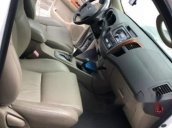 Bán Toyota Fortuner 2.7 V năm 2010, màu trắng, giá chỉ 525 triệu