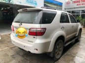 Bán Toyota Fortuner 2.7 V năm 2010, màu trắng, giá chỉ 525 triệu