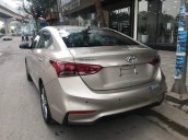 Cần bán Hyundai Accent đời 2018, màu vàng giá tốt