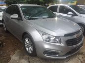 Cần bán xe Chevrolet Cruze năm sản xuất 2015, màu bạc  