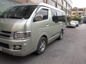 Bán ô tô Toyota Hiace sản xuất năm 2005, màu bạc, giá tốt