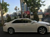 Bán xe Toyota Camry SE năm 2011, màu trắng, nhập khẩu nguyên chiếc còn mới, giá chỉ 930 triệu