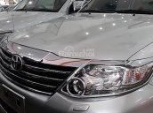 Cần bán lại xe cũ Toyota Fortuner năm 2013, màu bạc