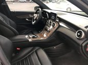 Cần bán xe Mercedes GLC250 năm sản xuất 2016, màu đen biển đẹp