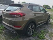 Cần bán Hyundai Tucson 2.0 đời 2018, màu nâu