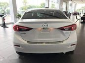 Bán Mazda 3 đời 2018, màu trắng, giá chỉ 658 triệu