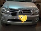 Cần bán xe Toyota Fortuner năm sản xuất 2009, màu bạc, giá tốt