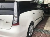 Cần bán chiếc Mitsubishi Grandis 2006 tự động, màu trắng