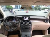 Bán xe Mercedes GLC300 4Matic năm 2017, màu đen