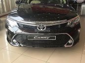 Bán ô tô Toyota Camry 2.0E đời 2018, màu đen