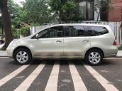 Cần bán lại xe Nissan Grand livina sản xuất năm 2012, màu vàng xe gia đình