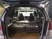 Bán Toyota Innova 2.0G đời 2011, màu bạc xe gia đình 