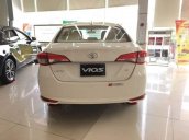 Cần bán xe Toyota Vios năm 2018, màu trắng