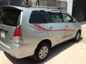 Bán Toyota Innova năm 2010, màu bạc