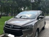 Bán xe Toyota Innova đời 2017, màu xám