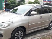 Bán lại xe Toyota Innova E đời 2015, màu vàng cát