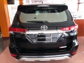 Toyota Pháp Vân có đủ màu, đủ xe Fortuner máy xăng máy dầu giao ngay, quý khách chỉ cần gọi 0985222931 để được phục vụ