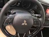 Cần bán xe Mitsubishi Outlander 2.0 CVT 2018, màu đen, 808 triệu