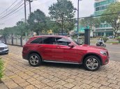 Bán xe Mercedes GLC250 đỏ 2017 chính hãng, chỉ với 650 triệu nhận xe ngay