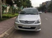 Cần bán Toyota Innova G MT 2010, màu bạc